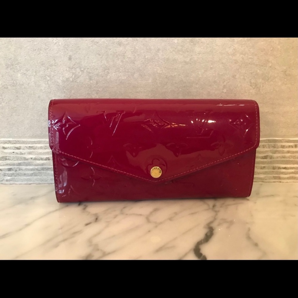 Louis Vuitton Sarah Wallet